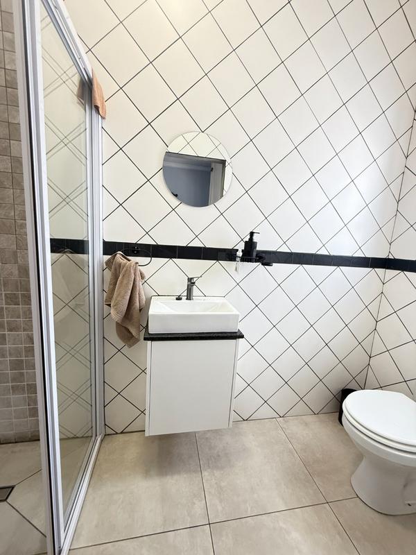 5 Bedroom Property for Sale in Tafelzicht Western Cape